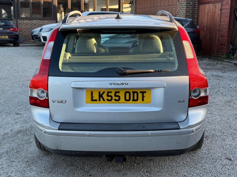 VOLVO V50