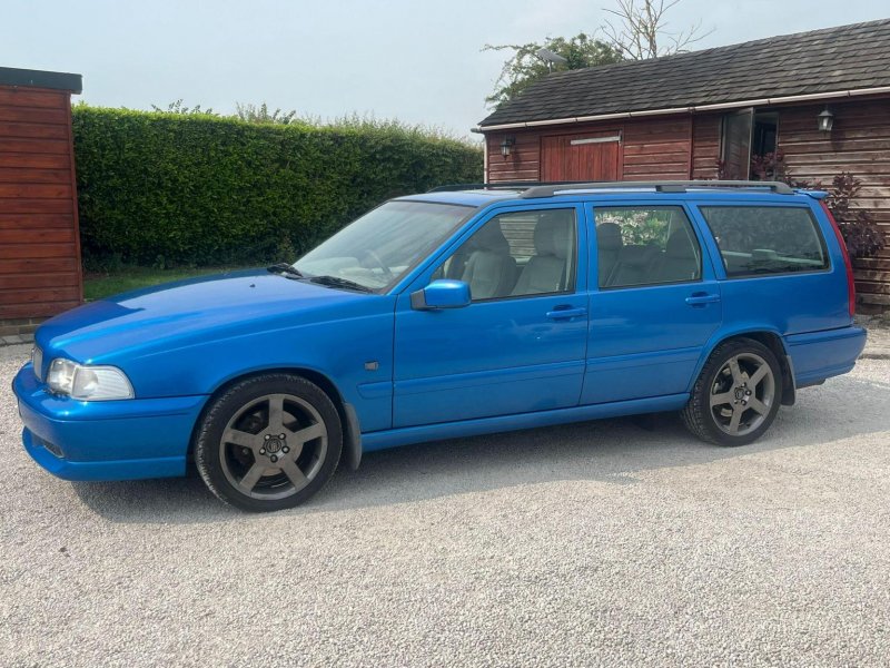 VOLVO V70