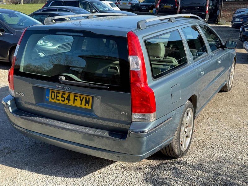 VOLVO V70