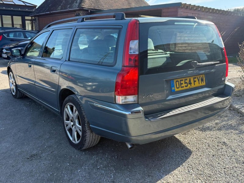 VOLVO V70