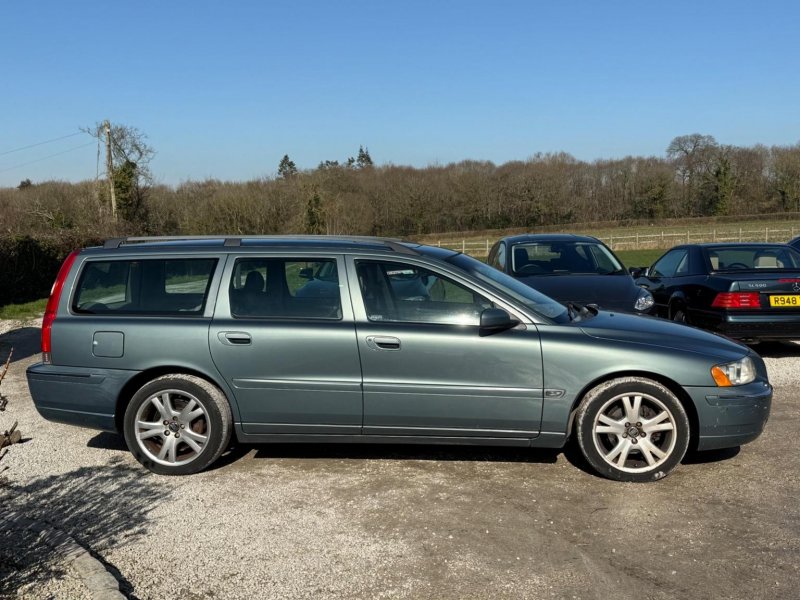 VOLVO V70