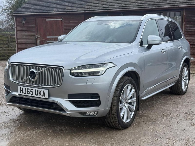VOLVO XC90