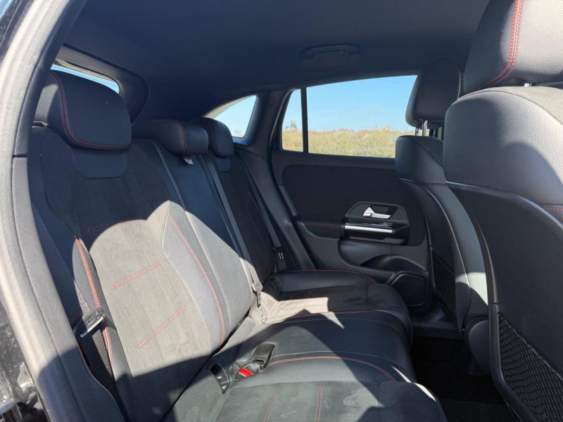 MERCEDES-BENZ GLA CLASS