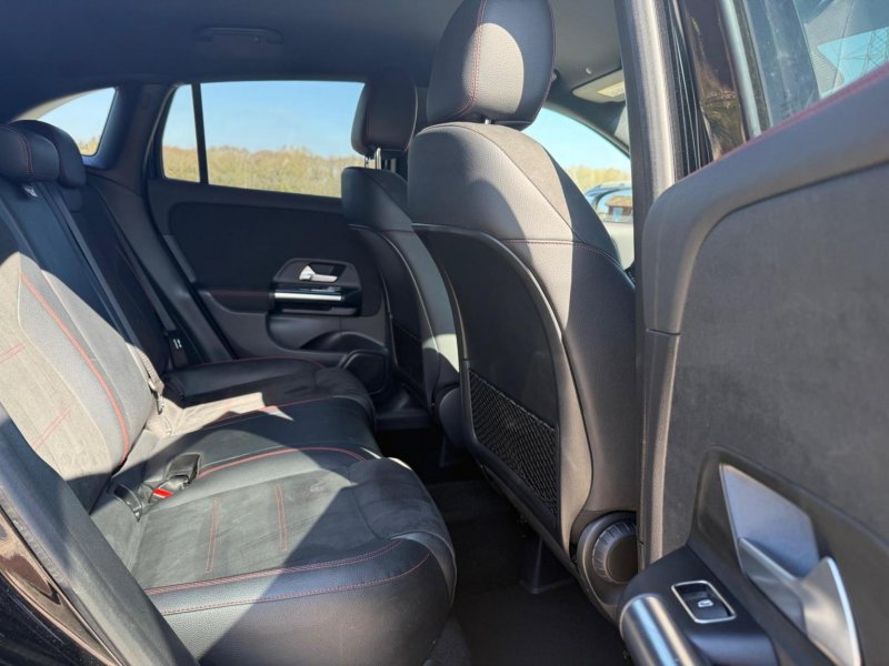 MERCEDES-BENZ GLA CLASS