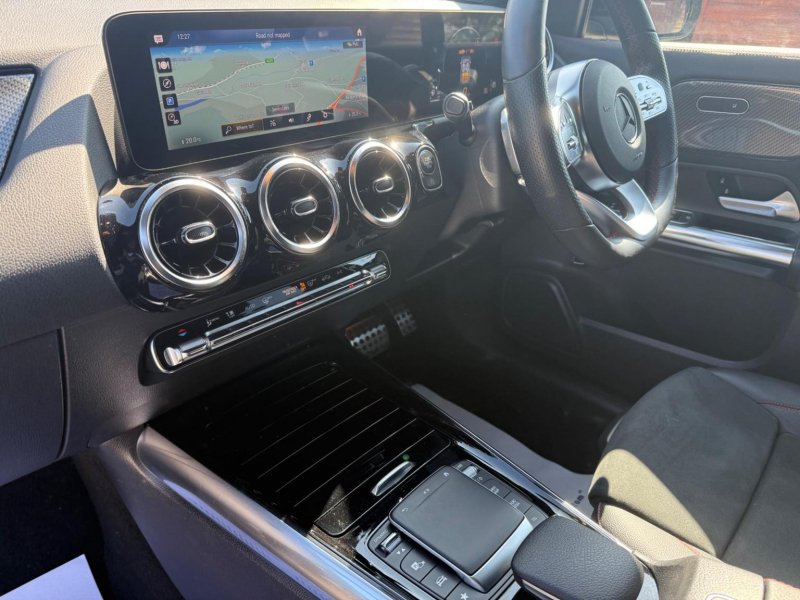 MERCEDES-BENZ GLA CLASS