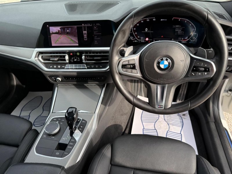 BMW 3 SERIES
