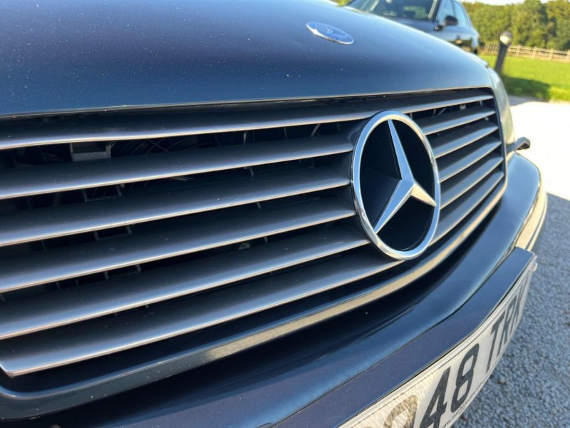 MERCEDES-BENZ SL