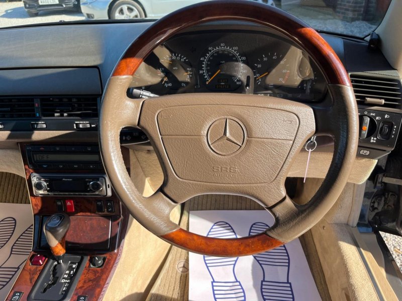 MERCEDES-BENZ SL