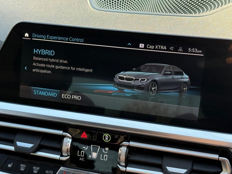 BMW 3 SERIES