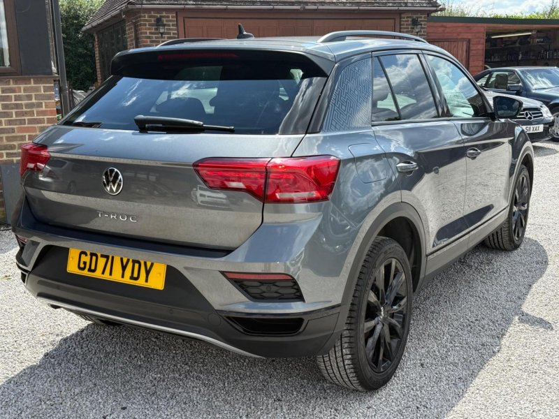 VOLKSWAGEN T-ROC