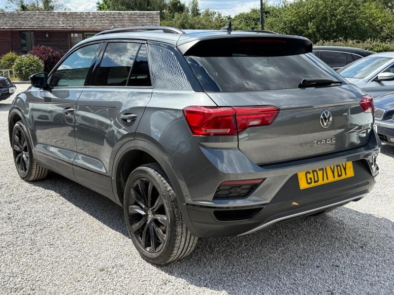 VOLKSWAGEN T-ROC